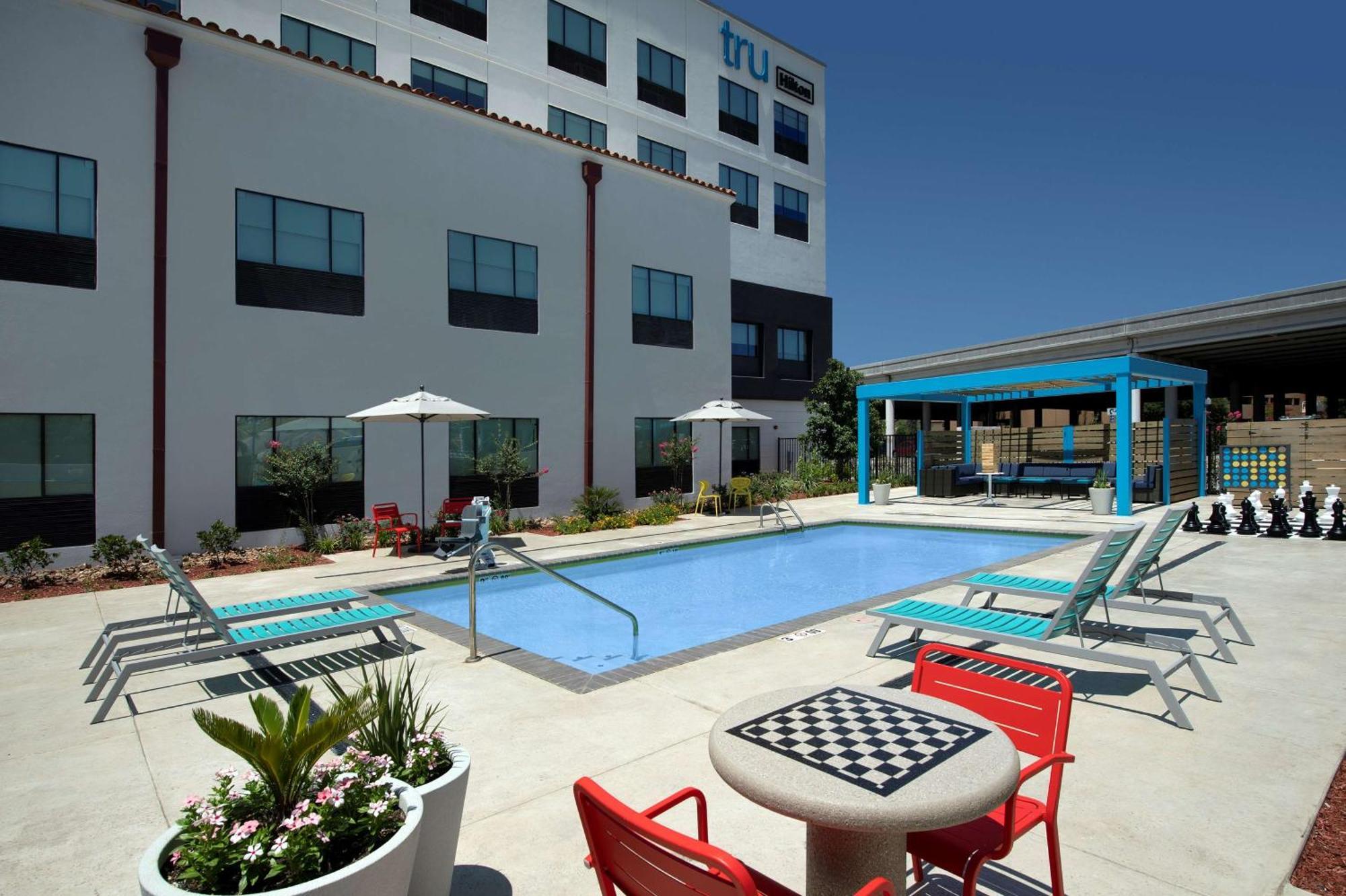 Tru By Hilton San Antonio Downtown Riverwalk Exterior photo